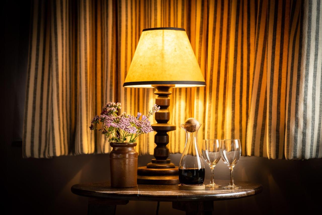 Royal Oak Ramsden Hotel Kültér fotó